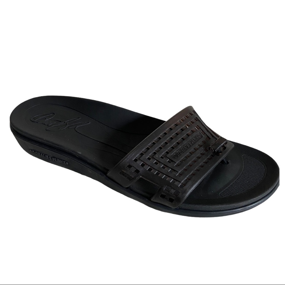 Donald J. Pliner Black Sandal Slide